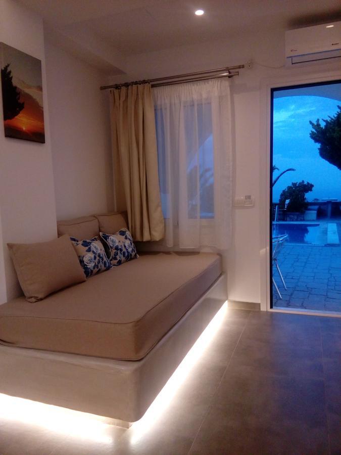 Villa Koronios Fira  Exterior foto